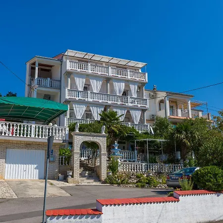 Appartement Charmantes Nur 700 Meter Zum Mit Meerblick, Pool, Bbq, Privatparkplatz