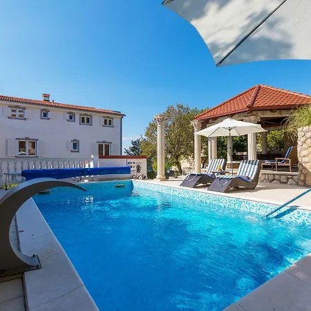 Charmantes Nur 700 Meter Zum Mit Meerblick, Pool, Bbq, Privatparkplatz דירה