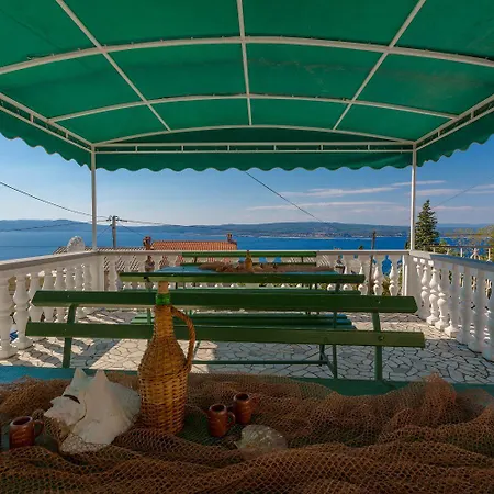 Charmantes Nur 700 Meter Zum Mit Meerblick, Pool, Bbq, Privatparkplatz Appartement Crikvenica