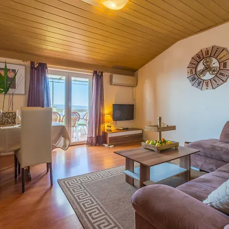 Charmantes Nur 700 Meter Zum Mit Meerblick, Pool, Bbq, Privatparkplatz *