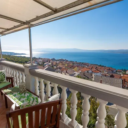 Charmantes Nur 700 Meter Zum Mit Meerblick, Pool, Bbq, Privatparkplatz דירה קריקווניצה