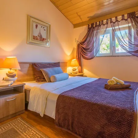 דירה Charmantes Nur 700 Meter Zum Mit Meerblick, Pool, Bbq, Privatparkplatz קריקווניצה