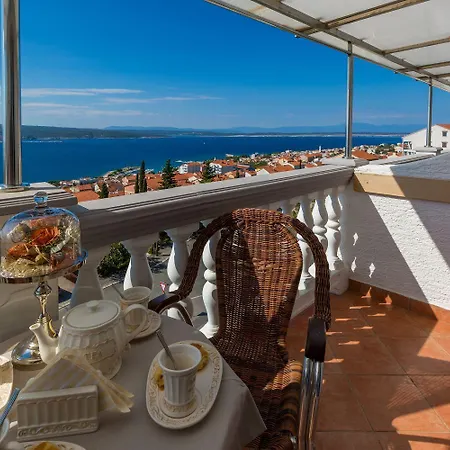 Charmantes Nur 700 Meter Zum Mit Meerblick, Pool, Bbq, Privatparkplatz Apartmán