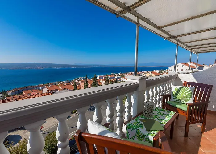 Apartman Charmantes Nur 700 Meter Zum Mit Meerblick, Pool, Bbq, Privatparkplatz Crikvenica