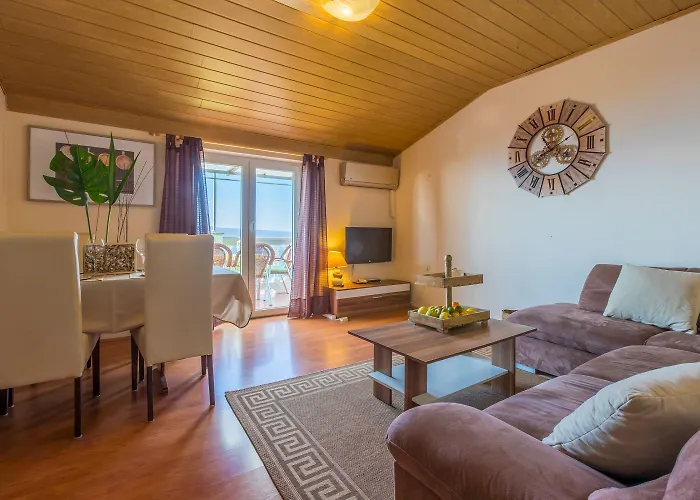Charmantes Nur 700 Meter Zum Mit Meerblick, Pool, Bbq, Privatparkplatz *