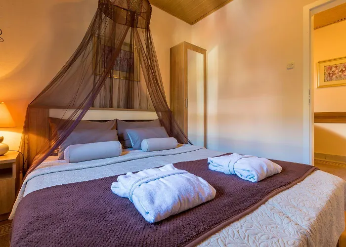 Charmantes Nur 700 Meter Zum Mit Meerblick, Pool, Bbq, Privatparkplatz Apartman Crikvenica